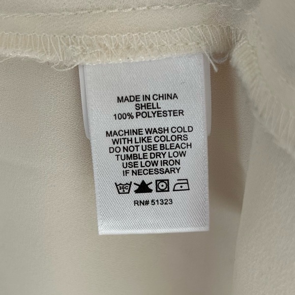 Cece Ruffle Detail Long Sleeve Blouse L - Picture 8 of 9